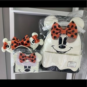 Loungefly glow in the dark Minnie Mouse backpack